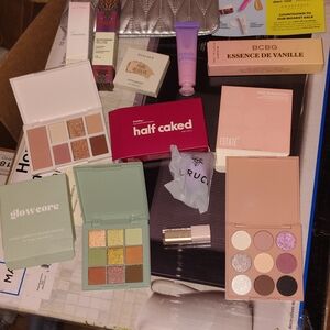 Eyeshadow Palette - Multi-Color